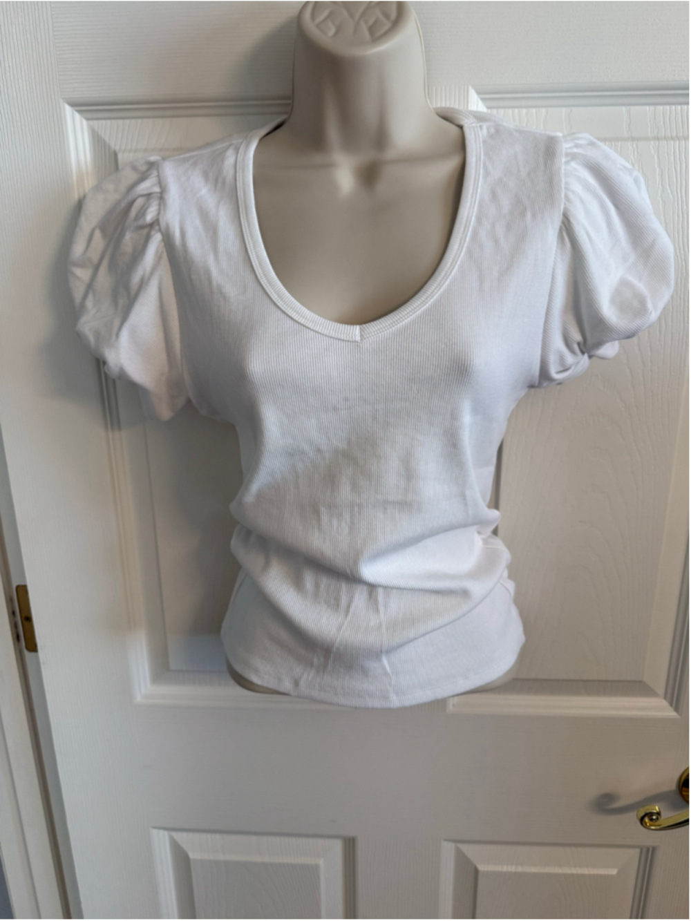 NWT Kensie White Ribbed Puff Short Sleeve V-Neck Top S